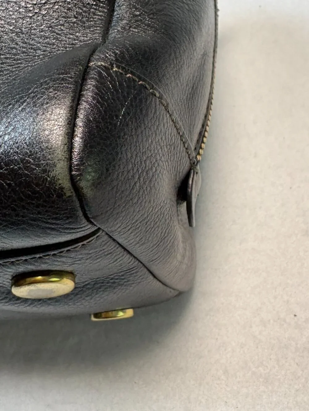 Vintage Fossil Sydney Satchel Black Leather Crossbody Quiet Luxury Preppy Chic
